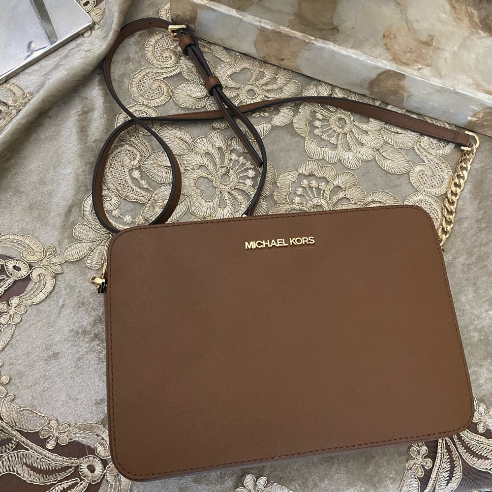 Michael Kors large Crossbody - Picture 6 of 11